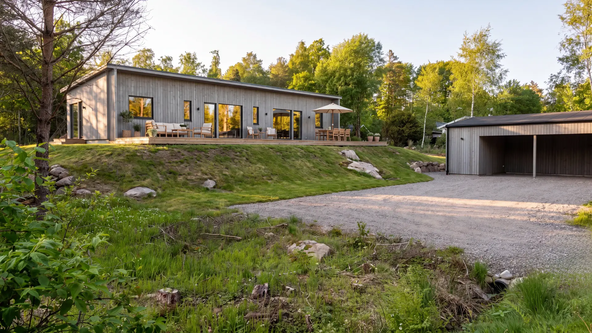 The finished house placed on the plot at Fågeldammen